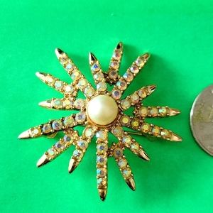 Vintage Designer Aurora borealis Rhinestone /pearl Brooch pin 2"